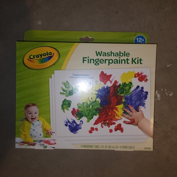 New In Box Crayola Stage 1 Washable Fingerpaint Paint KIT Set 4 TUBES & 10 PAGES - Picture 2 of 7